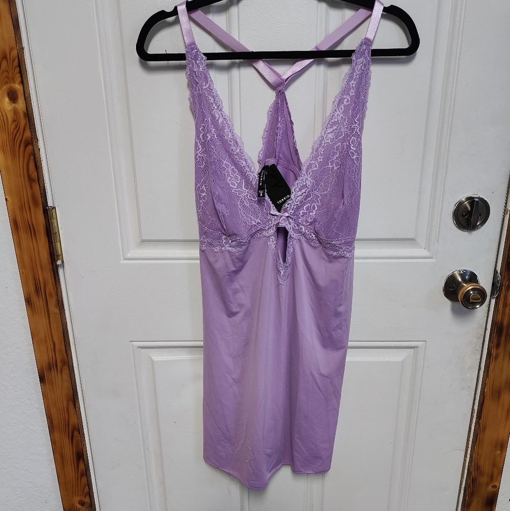 Torrid Lavender Top Lace Nightgown With Crisscross Back Babydoll silhouette Sz 2